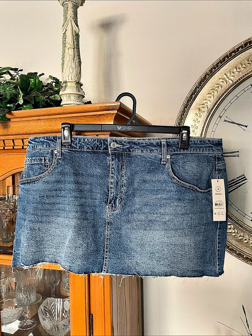 NWT NO BOUNDARIES Mid Rise frayed hem Denim Skirt med Blue XXL (20) NEW